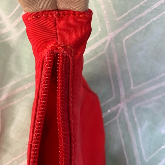 Authentic vintage prada nylon bag in cherry red - Picture 3 of 16